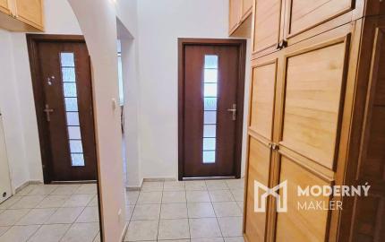 Na prenájom čiastočne zariadený 2-izbový byt v Bánovciach nad Bebravou