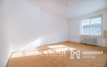 REZERVOVANÉ | 1-izbový byt v Trenčianskych Tepliciach s investičným potenciálom