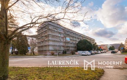 REZERVOVANÉ | 1-izbový byt v Trenčianskych Tepliciach s investičným potenciálom