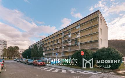 REZERVOVANÉ | 1-izbový byt v Trenčianskych Tepliciach s investičným potenciálom