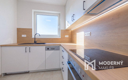 Na predaj zrekonštruovaný 3-izbový byt v obci Malcov