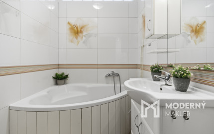 Na predaj slnečný 3,5-izbový byt v Nitre na sídlisku Klokočina