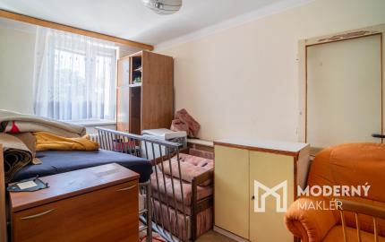 Na predaj priestranný 3-izbový byt s loggiou v centre Stupavy