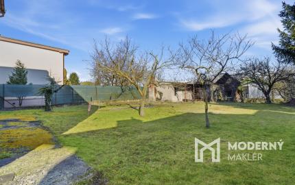 Na predaj dvojpodlažný rodinný dom v Kvetoslavove