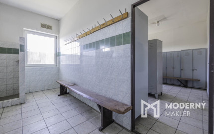 Na predaj výrobná hala s administratívnou časťou pri Lučenci