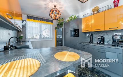 Na predaj rodinný dom s možnosťou ďalšej výstavby v Macove