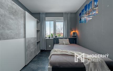 Na predaj rodinný dom s bazénom v obci Macov