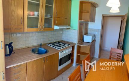 Na prenájom 2-izbový byt v centre Bánoviec nad Bebravou