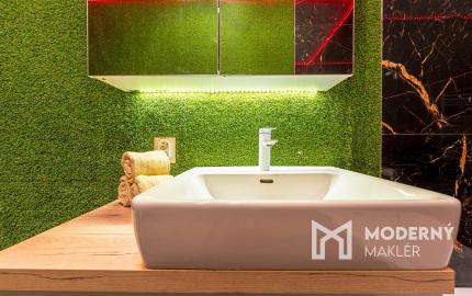 Na predaj rodinný dom s možnosťou ďalšej výstavby v Macove