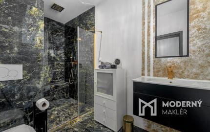 Na predaj rodinný dom s bazénom v obci Macov