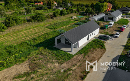 Na predaj moderný 4-izbový rodinný dom v Šoporni