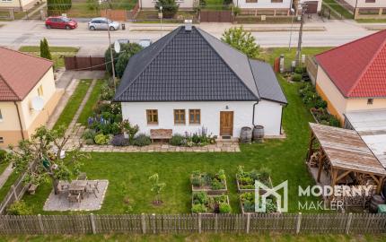 Na predaj rodinný dom s veľkým pozemkom v obci Šalgočka