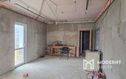 Na predaj rodinný dom s veľkým pozemkom v obci Šalgočka