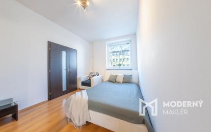 Na prenájom zariadený 2-izbový byt s parkovaním v Poprade