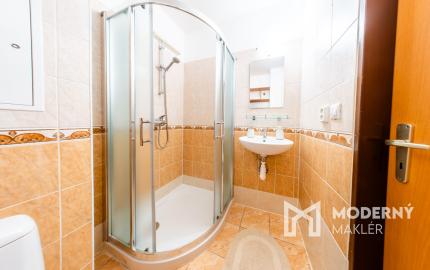 Na prenájom zariadený 2-izbový byt s parkovaním v Poprade