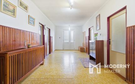 Na predaj rodinný dom s investičným potenciálom v Šuranoch