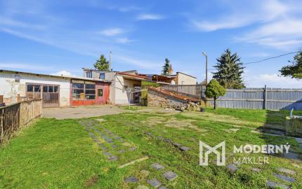 Na predaj rodinný dom s investičným potenciálom v Šuranoch