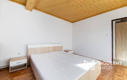 Na predaj veľkometrážny 3-izbový byt v Zákamennom