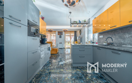 Na predaj rodinný dom s možnosťou ďalšej výstavby v Macove