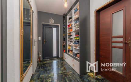 Na predaj rodinný dom s možnosťou ďalšej výstavby v Macove