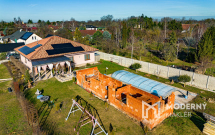 Na predaj rodinný dom s možnosťou ďalšej výstavby v Macove