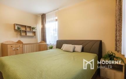 Na prenájom rodinný dom s garážou a terasou v centre Šamorína