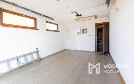 Na prenájom rodinný dom s garážou a terasou v centre Šamorína