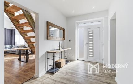 Na predaj moderný 4-izbový rodinný dom s bazénom v Bučanoch