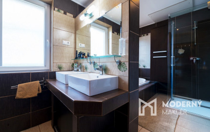 Na predaj rodinný dom vhodný aj na podnikanie v Kysuckom Novom Meste