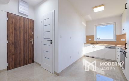 Na predaj zrekonštruovaný 3-izbový byt v obci Malcov