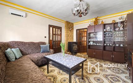 Na predaj rodinný dom s bazénom v obci Makov-Potok