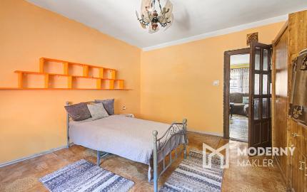 Na predaj rodinný dom s bazénom v obci Makov-Potok