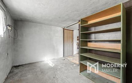 Na predaj rodinný dom s bazénom v obci Makov-Potok