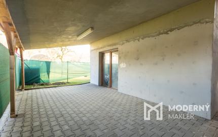 Na predaj 4-izbový dom s dvoma terasami v obci Horné Srnie