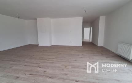 Na predaj 3-izbový byt s terasou v Bánovciach nad Bebravou