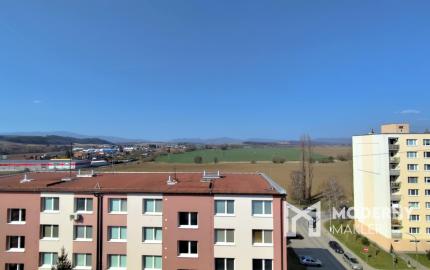 Na predaj 2-izbový byt s terasou v Bánovciach nad Bebravou