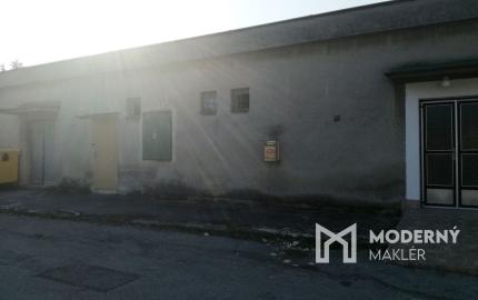 Na prenájom /výrobno-skladovacie priestory/ Prusy