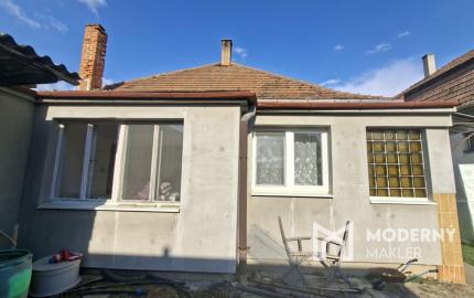 Na predaj rodinný dom vhodný na rekonštrukciu v obci Dežerice