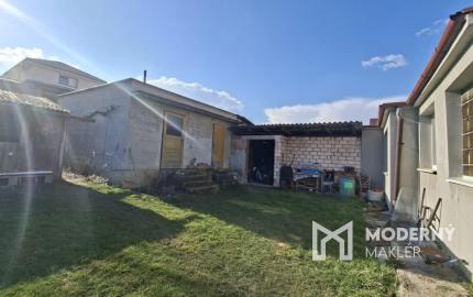 Na predaj rodinný dom vhodný na rekonštrukciu v obci Dežerice