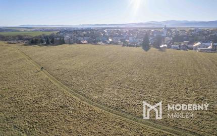 Na predaj pozemok s výhľadom na Tatry v obci Mlynica