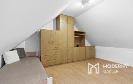 Na predaj 4-izbový mezonetový byt s 2 balkónmi v centre mesta Malacky