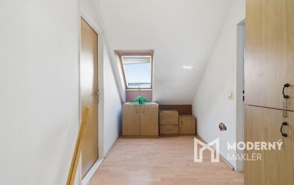 Na predaj 4-izbový mezonetový byt s 2 balkónmi v centre mesta Malacky