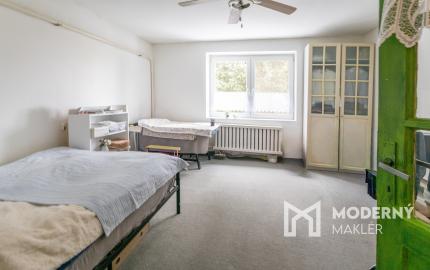 Na predaj rodinný dom s rozľahlým pozemkom v obci Blahová