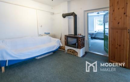 Na predaj rodinný dom s rozľahlým pozemkom v obci Blahová