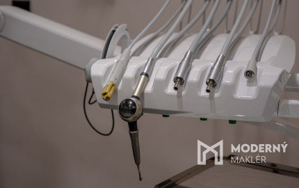 Zubná ambulancia pripravená na okamžité prevádzkovanie v Pobedime