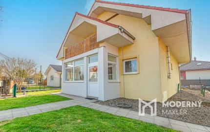 Na predaj zariadený dvojpodlažný rodinný dom kúsok od Serede