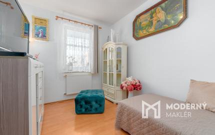 Na predaj zariadený dvojpodlažný rodinný dom kúsok od Serede