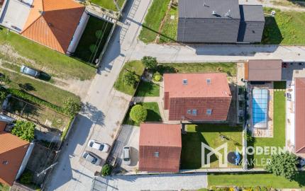 Na predaj zariadený dvojpodlažný rodinný dom kúsok od Serede