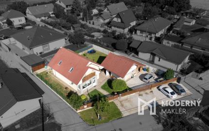 Na predaj zariadený dvojpodlažný rodinný dom kúsok od Serede