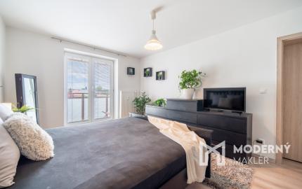 Na prenájom 2-izbový byt s balkónom vo Veľkých Levároch